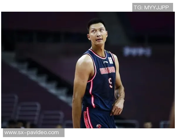 中美热身赛第二战即将开启，易建联因私事缺席引发关注